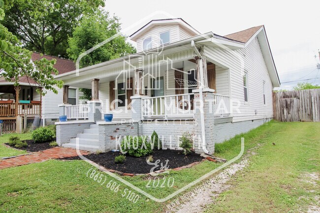 Building Photo - 427 E Caldwell Ave