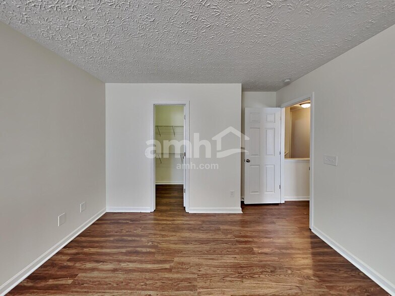 Building Photo - 114 Nacoochee Way