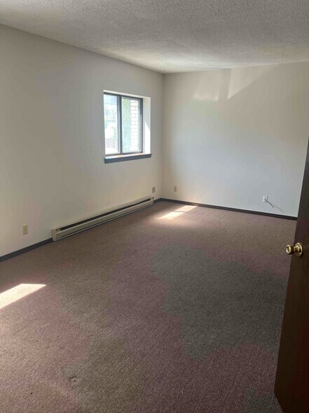 Building Photo - 151 Plum St
