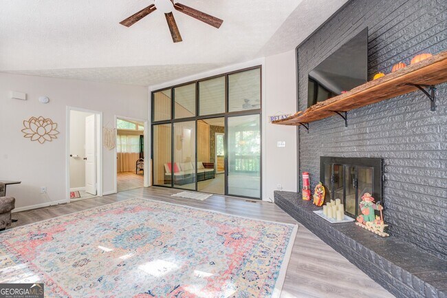 Building Photo - 1019 Whippoorwill Rd