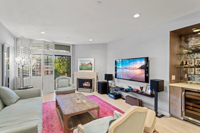 Building Photo - 200 N Swall Dr