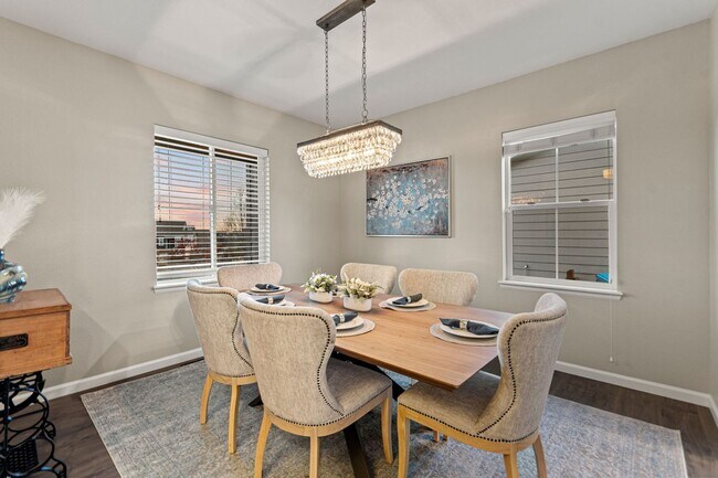 Building Photo - Modern Living. Unforgettable Views 5 bedroom / 5 bathrooms in the desirable Candelas community