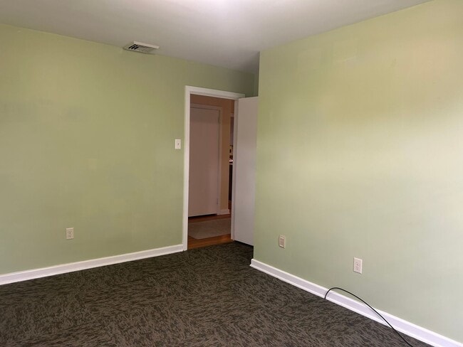 Building Photo - 1300 Chapel Dr