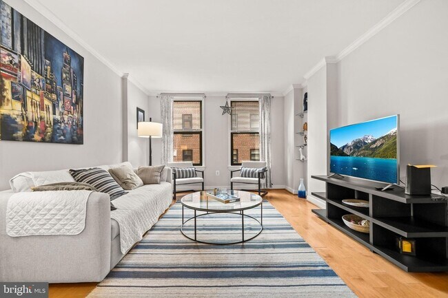 Building Photo - 631 D St NW