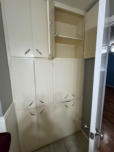 Building Photo - 3809 Spring Holw