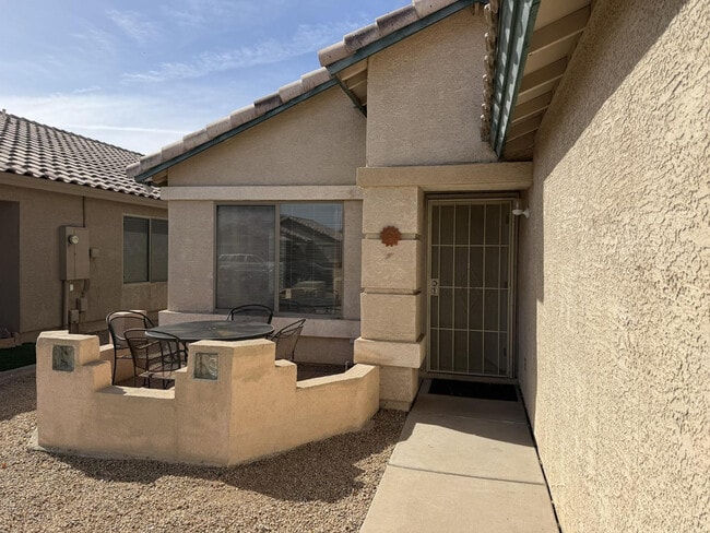 Building Photo - 8563 W Mission Ln