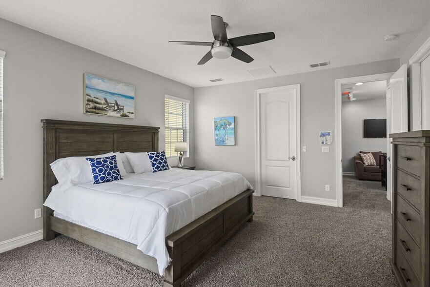 Building Photo - 132 Mediterranean Way