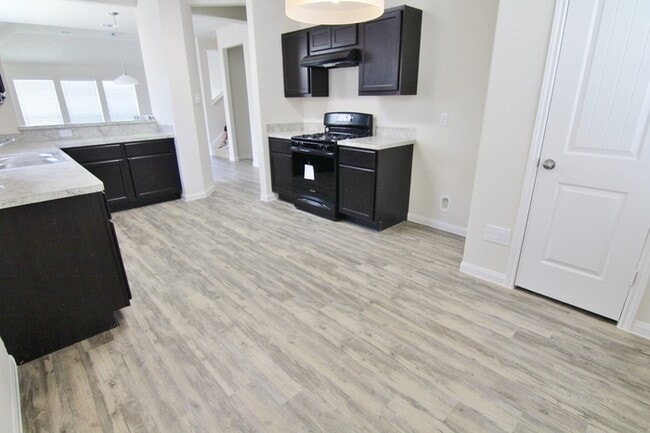 Building Photo - Rodeo Palms - 19 Santa Barbara Dr, Manvel,...