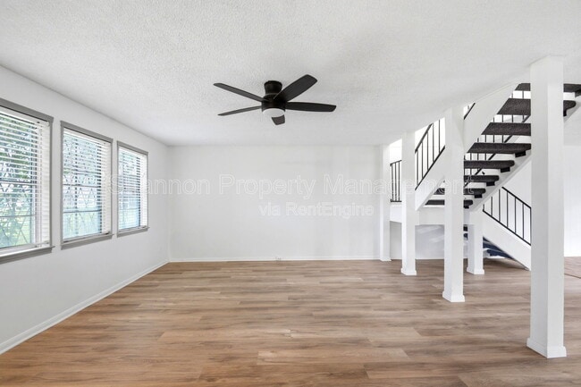Building Photo - 2275 Triway Ln