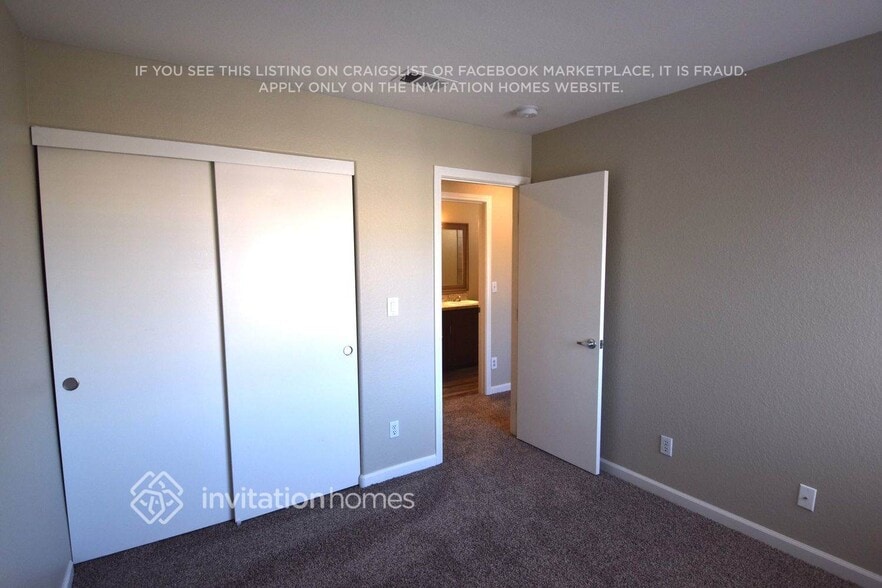 Building Photo - 2667 Ridgewater Cir