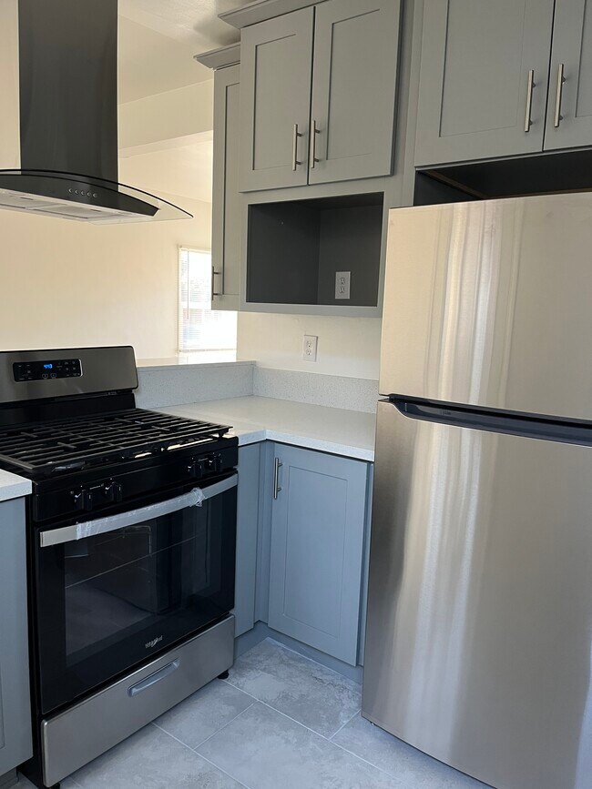 Kitchen - 9028 Crenshaw Blvd