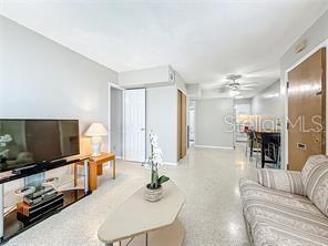 Building Photo - 250 Rosery Rd NW