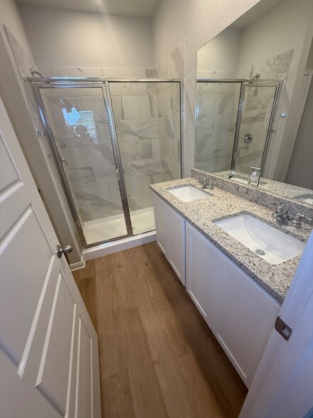 Building Photo - 194 Nespral Dr