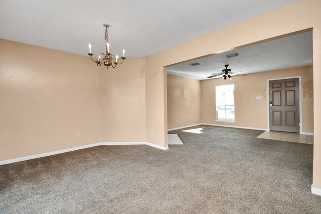 Building Photo - 8914 Pecan Pl Dr