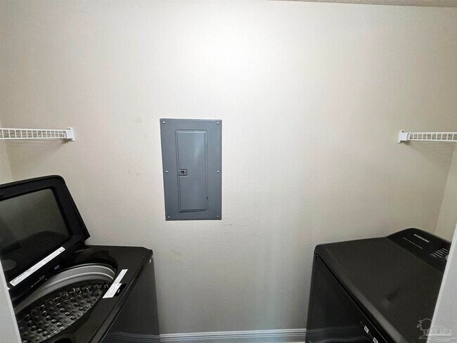 Building Photo - 5143 Carmell Ridge Cir