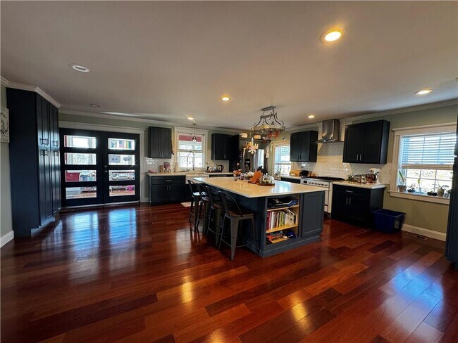 Building Photo - 73 Dye Hill Rd