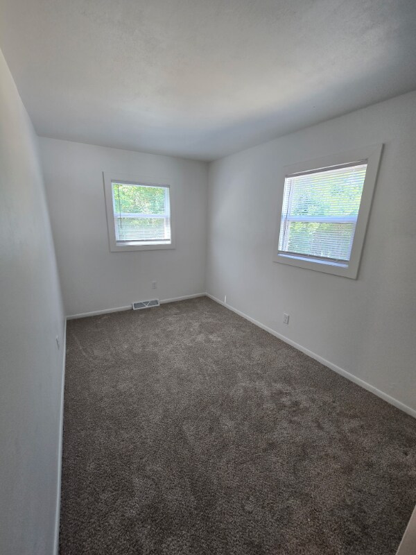Building Photo - 540 Dunkirk Ave