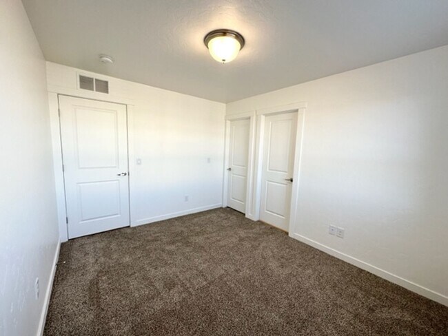 Building Photo - Find your perfect match with our rental pr...