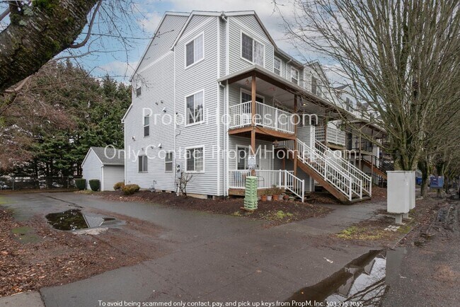 Building Photo - One Bedroom in Argay Terrace - Price Reduc...