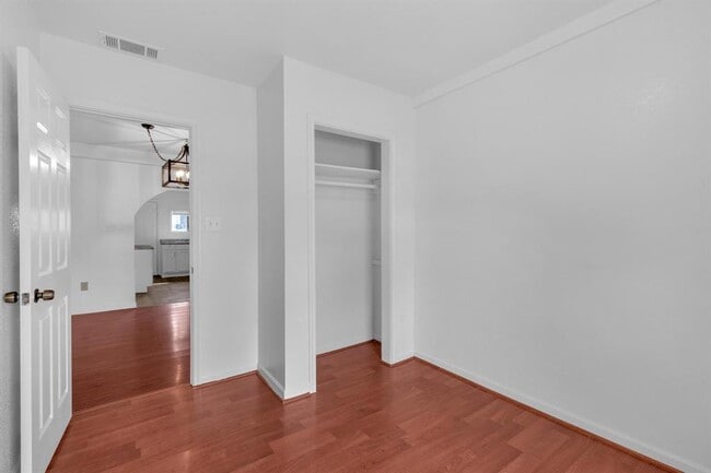 Building Photo - 8503 Rosemary Ln