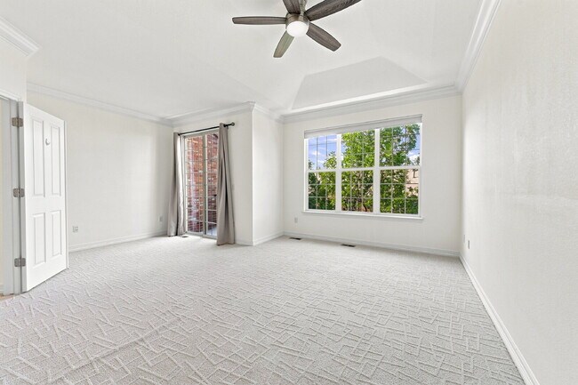 Building Photo - $2,795.95 with $300 Off the first month's rent, 2 Beds - 2.5 Bath, Townhome in Lone Tree with Bal...