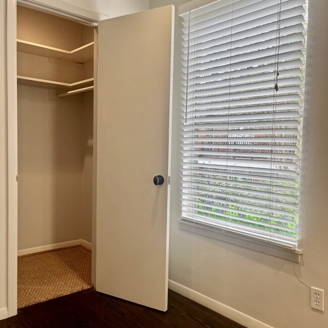 Building Photo - 2015 South Blvd