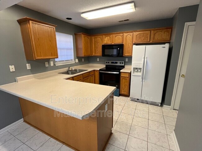 Building Photo - 1421 Radley Cove