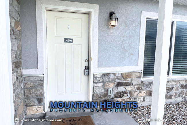 Building Photo - 14391 S Oakfield Way