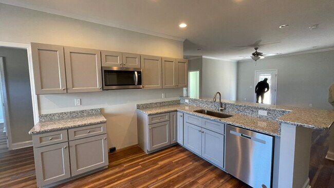 Building Photo - 53 Dewitt Lowery Rd