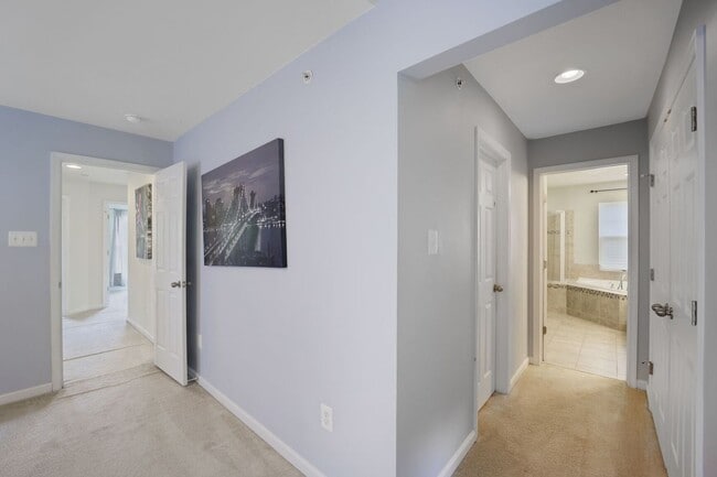 Building Photo - 9007 Central Park Dr