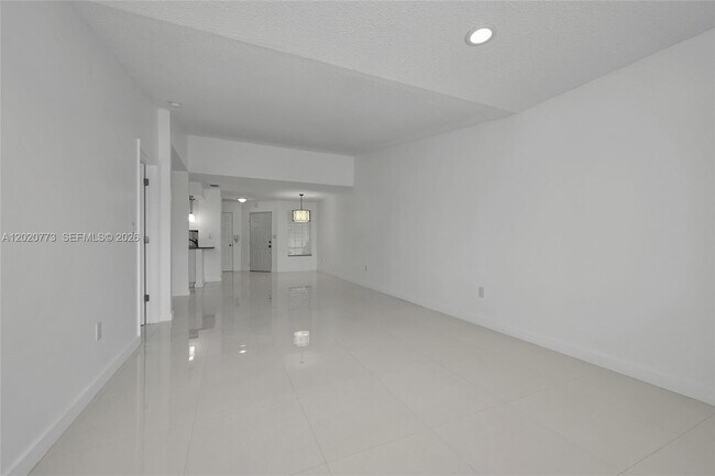 Building Photo - 6720 NW 174th Terrace