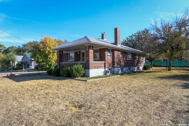 Building Photo - Charming 3 Bedroom Bungalow in West Valley