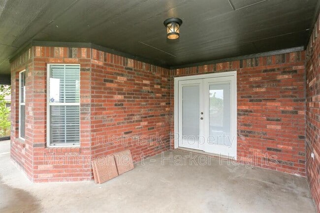 Building Photo - 4505 Vahrenkamp Dr