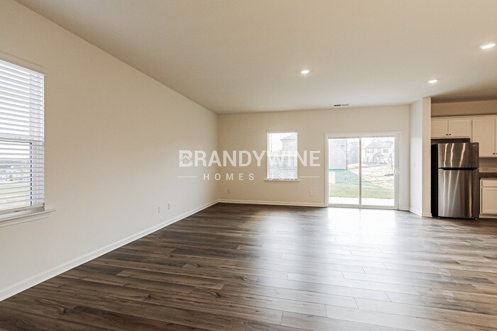 Building Photo - 1240 Arnhem Dr