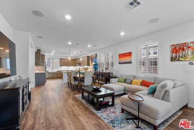 Building Photo - 749 Daniel Freeman Cir