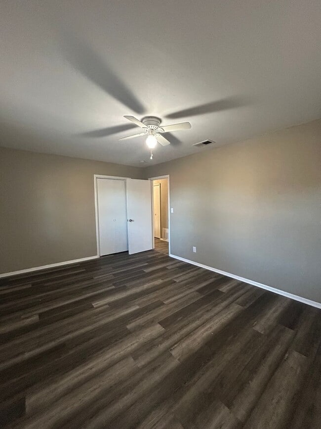 Building Photo - 3-Bedroom, 2-Bath Home in Prime Location!