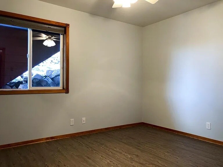 Building Photo - 248 NW Riverside Blvd