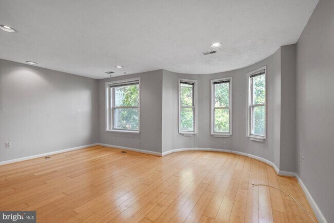 Building Photo - 1403 12th St NW