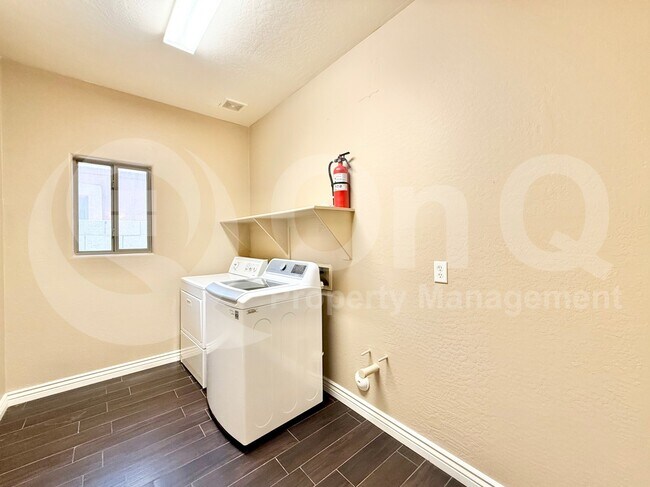 Building Photo - 16111 W Winslow Dr