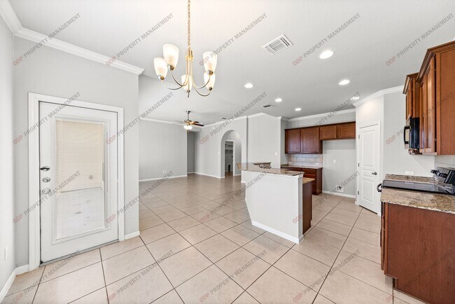 Building Photo - 612 Cross Dr.