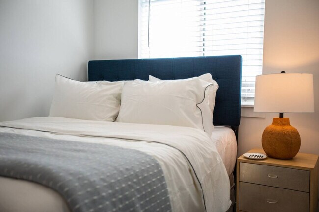 Building Photo - 642 E 460 S