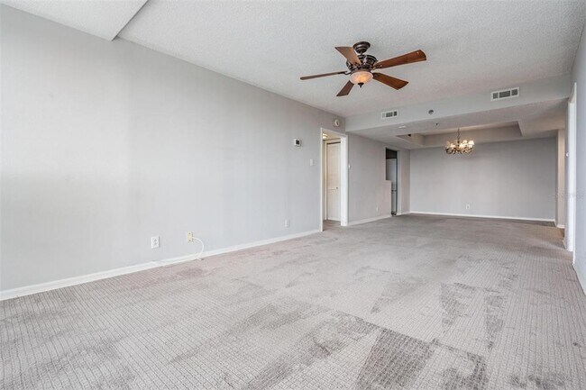 Building Photo - 3211 W Swann Ave