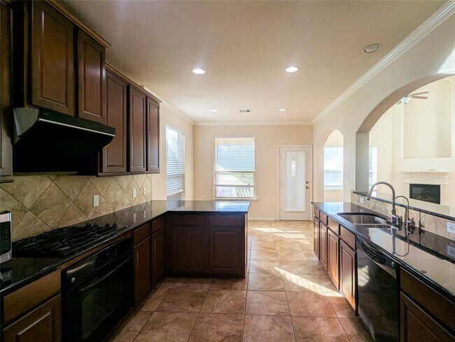Building Photo - 6026 Oxford Lake Dr