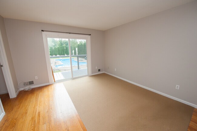 Primary Bedroom - 260 Hogan Rd