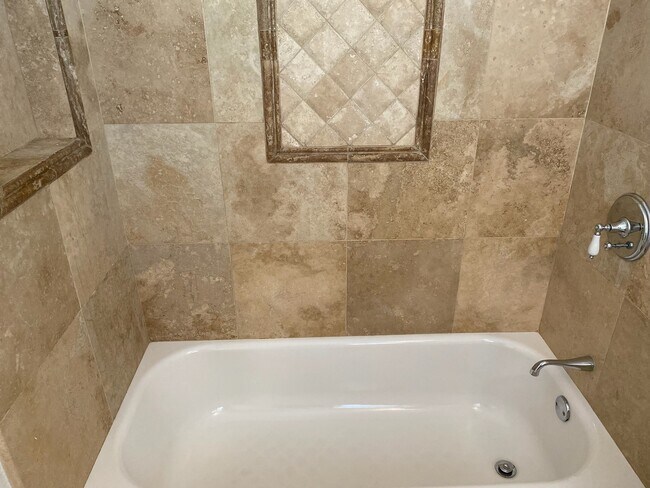 Building Photo - 1817 Loch Berry Rd