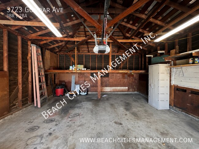 Building Photo - 3723 Gondar Ave