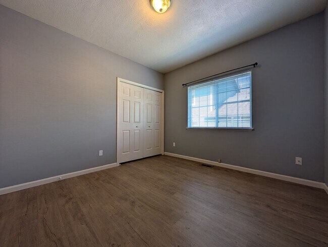 Building Photo - 2752 Chad Dr