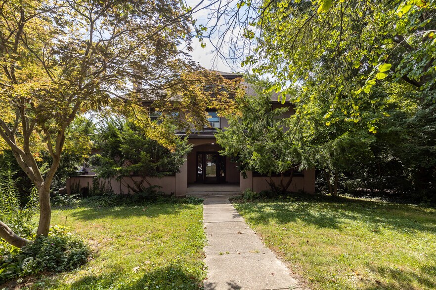 Building Photo - 4412 Erie Ave