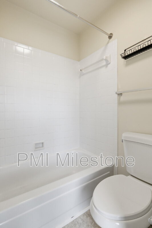 Building Photo - 6581 Ewald Ct