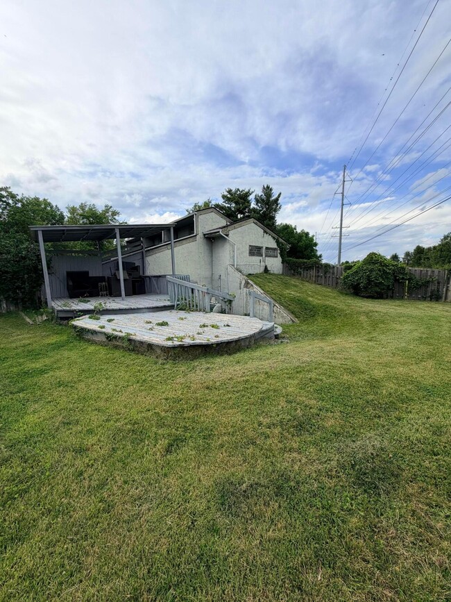 Building Photo - 8226 Glencree Pl